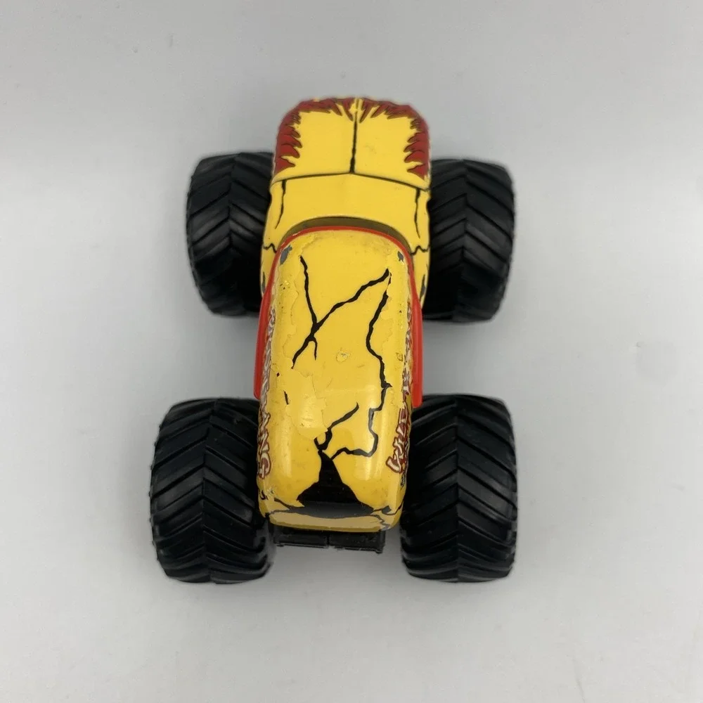 Hot Wheels Monster Jam Truck Wild Thang Small‎ Hub 1:64 Metal Construction